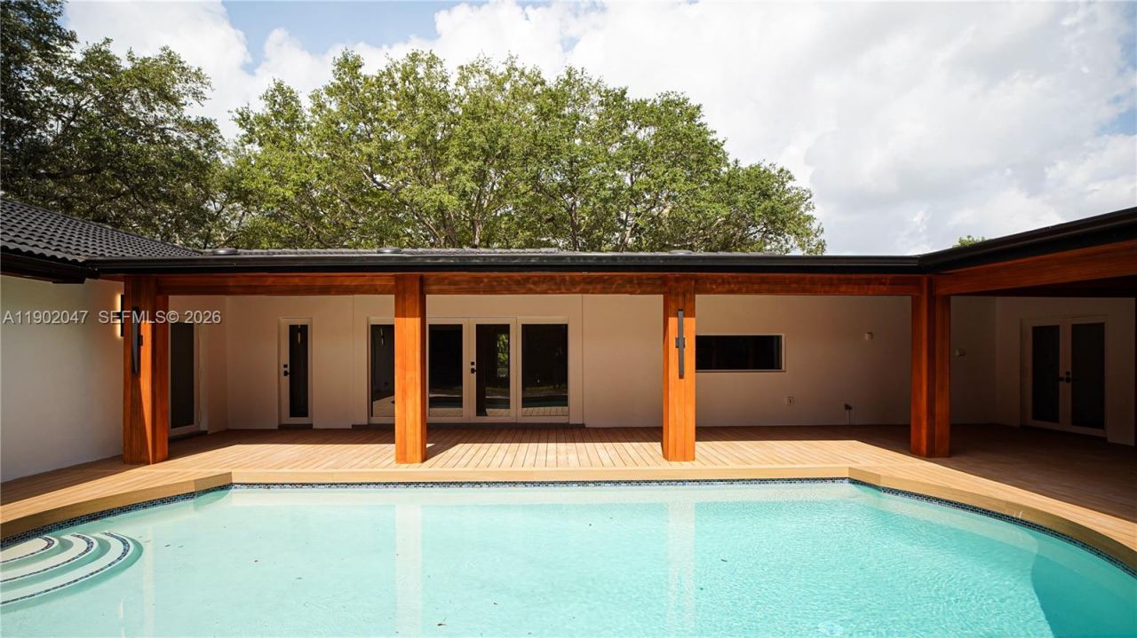 15321 SW 82nd Ave, Palmetto Bay, FL 33157 Photo