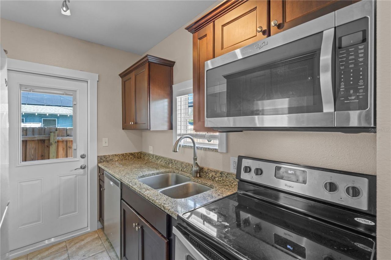 222 25th Street N, Saint Petersburg, FL 33713 Photo