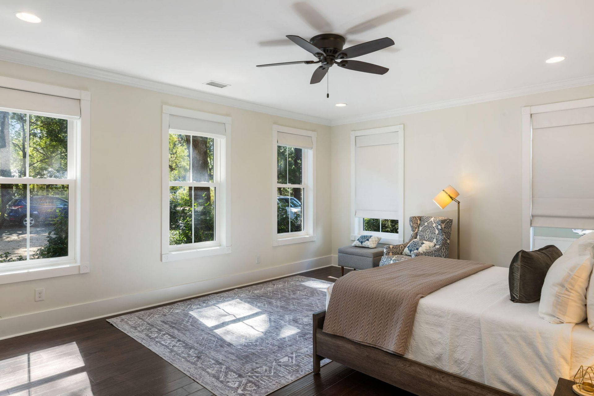 2112 Parkway Drive Photo 11