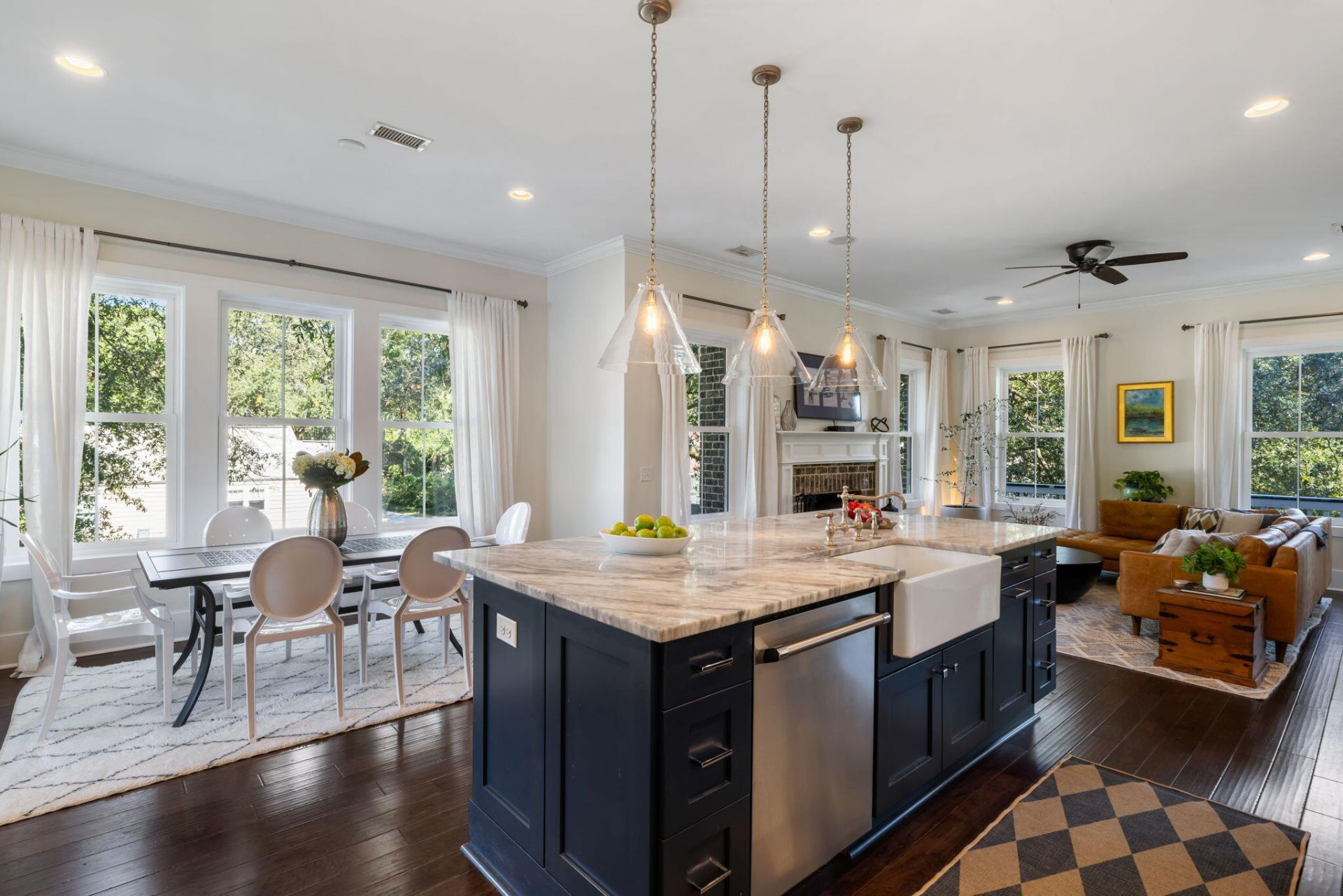 2112 Parkway Drive Photo 21