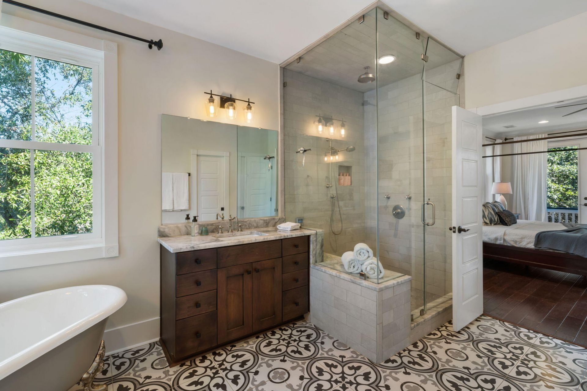 2112 Parkway Drive Photo 29