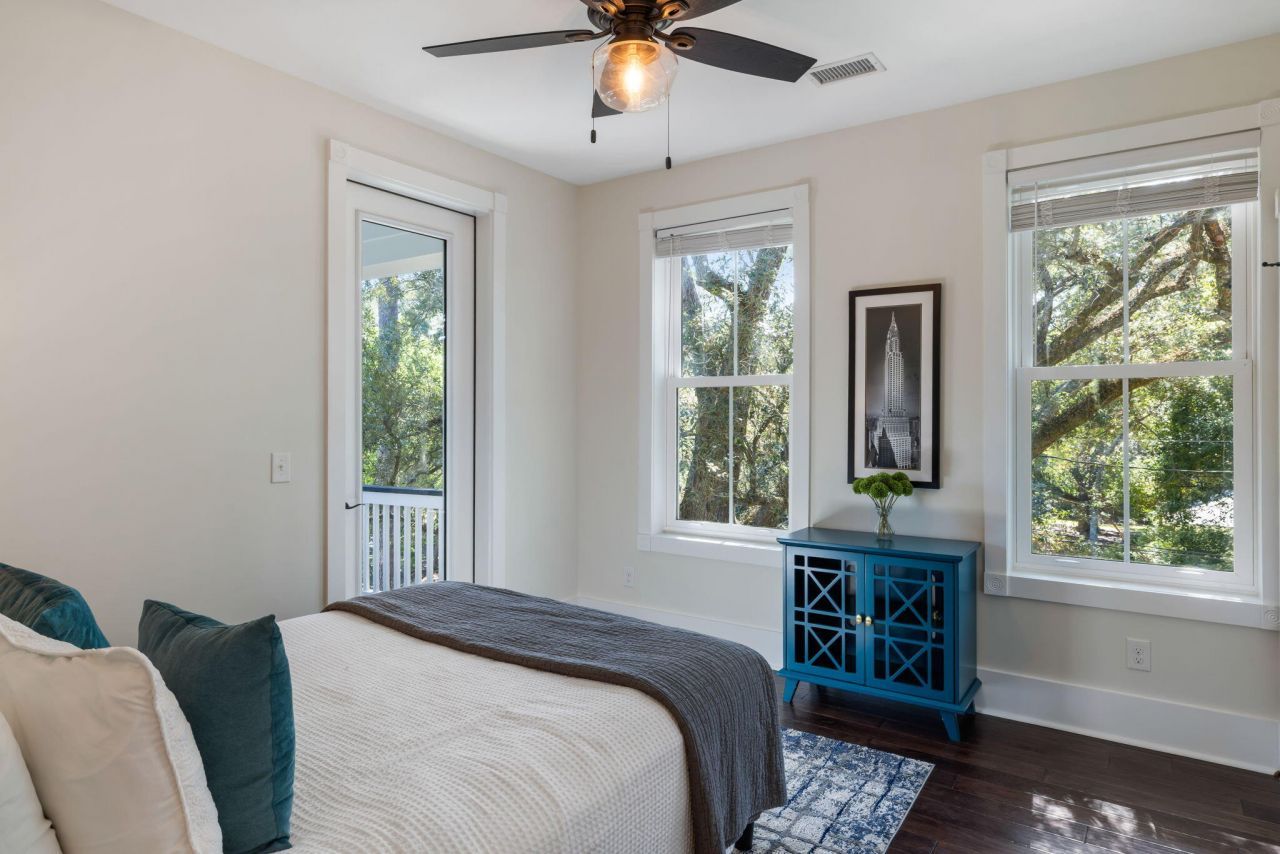 2112 Parkway Drive Photo 32