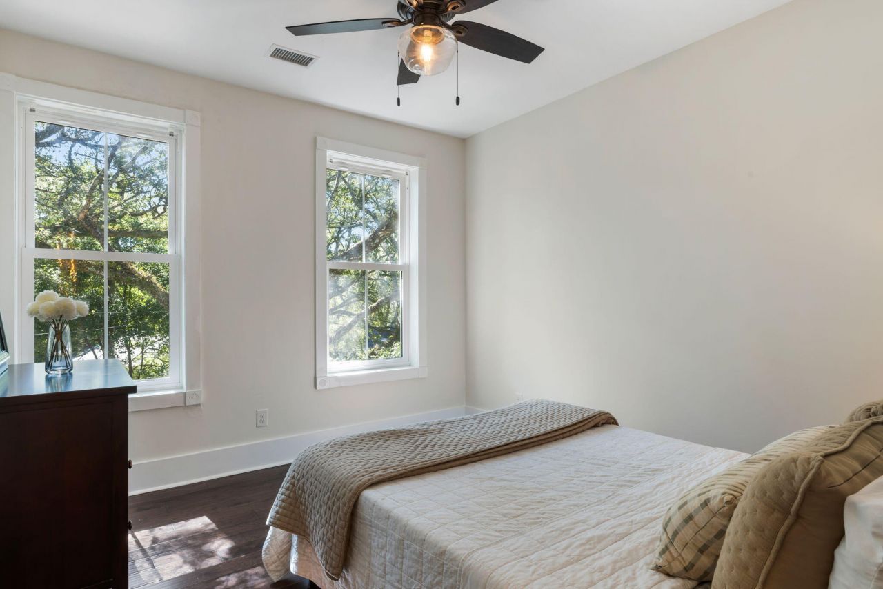 2112 Parkway Drive Photo 34