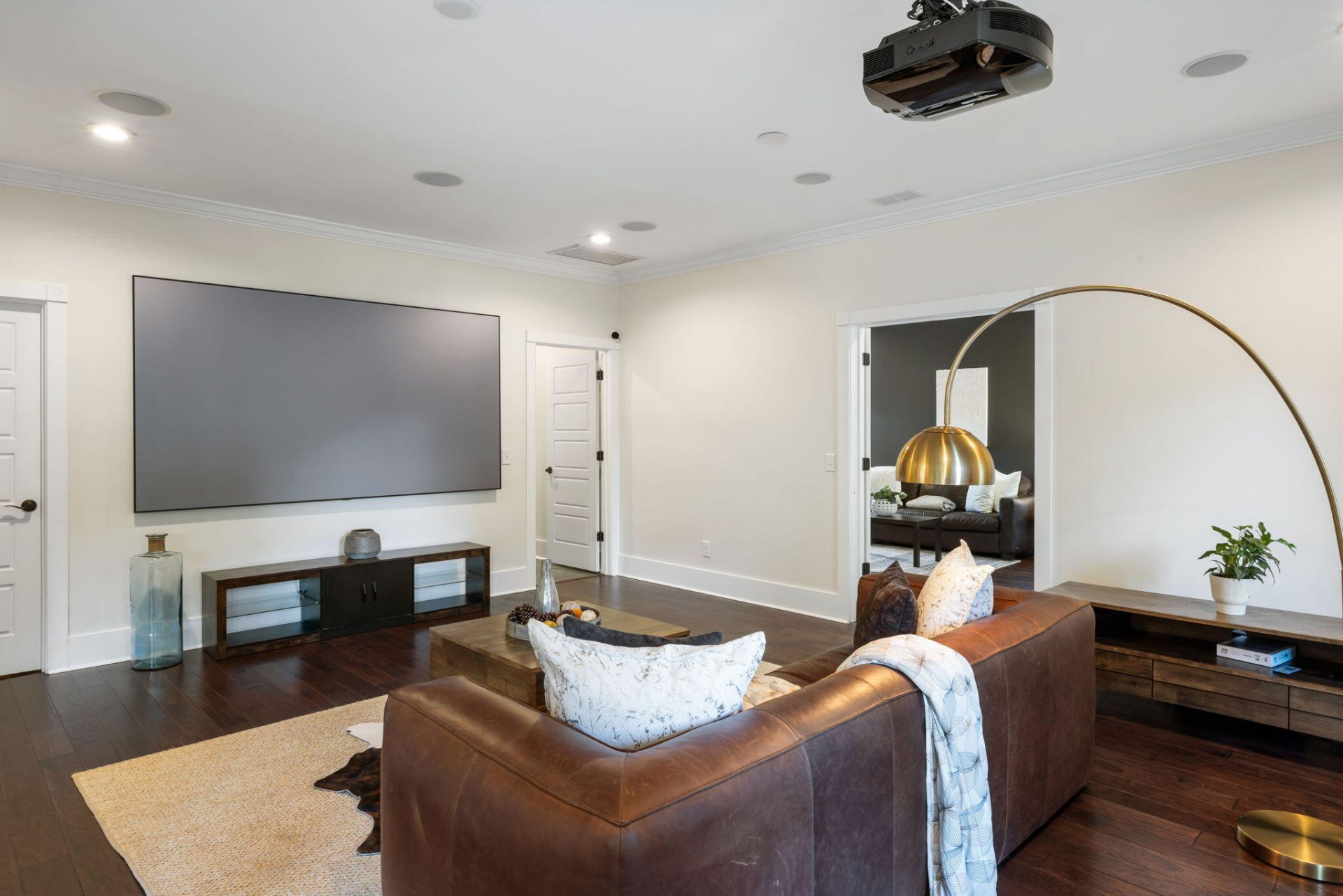 2112 Parkway Drive Photo 8