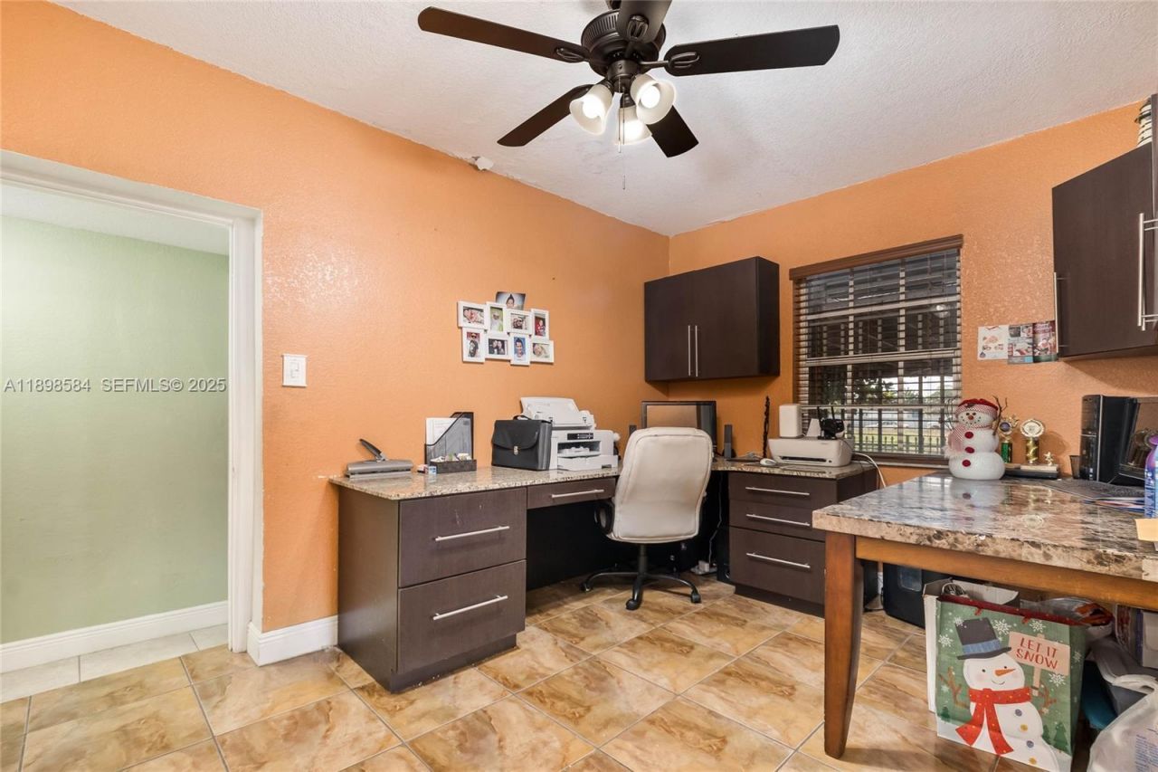 2020 NW 107th St, Miami, FL 33167 Photo