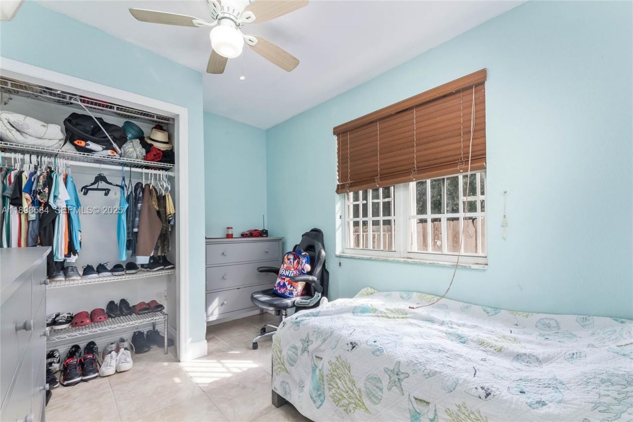 2020 NW 107th St, Miami, FL 33167 Photo