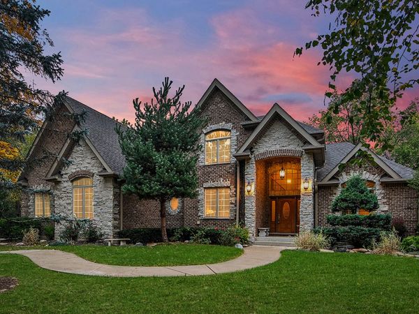 209 Linden Oaks Lane, New Lenox, IL 60451