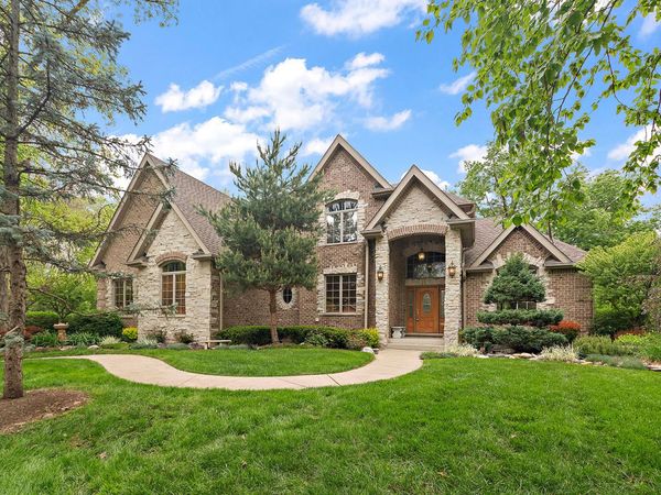 209 Linden Oaks Lane, New Lenox, IL 60451