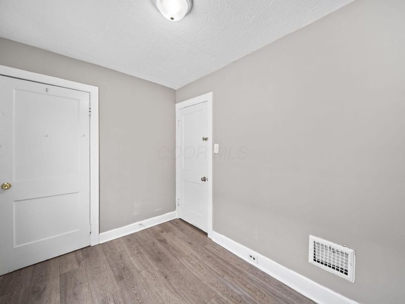 599 S Burgess Avenue, Columbus, OH 43204 Photo 19