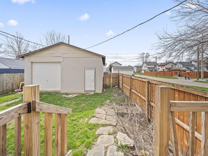 599 S Burgess Avenue, Columbus, OH 43204 Photo 26