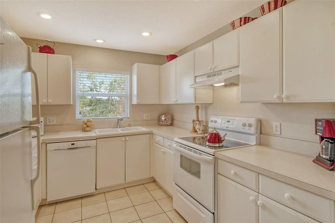 381 Bobby Jones Road, Unit 381, Sarasota, FL 34232 Photo