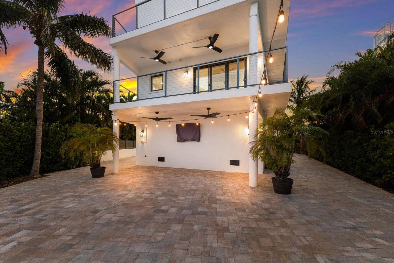 201 N Harbor Drive, Holmes Beach, FL 34217 Photo