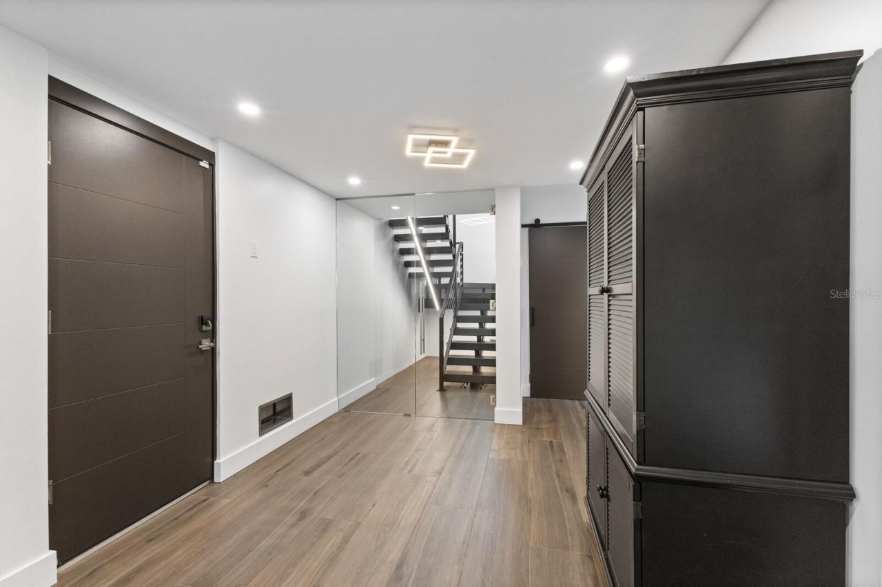 201 N Harbor Drive, Holmes Beach, FL 34217 Photo