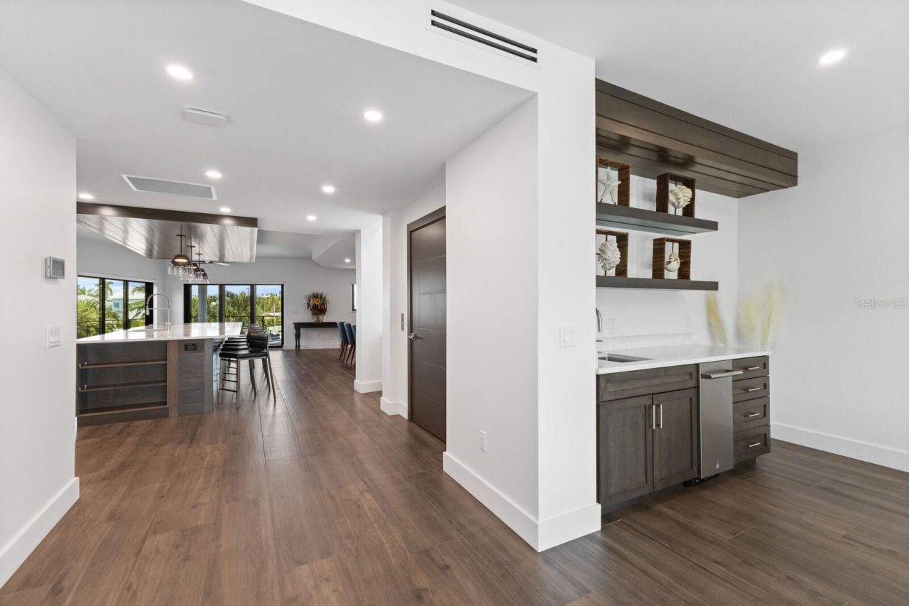 201 N Harbor Drive, Holmes Beach, FL 34217 Photo