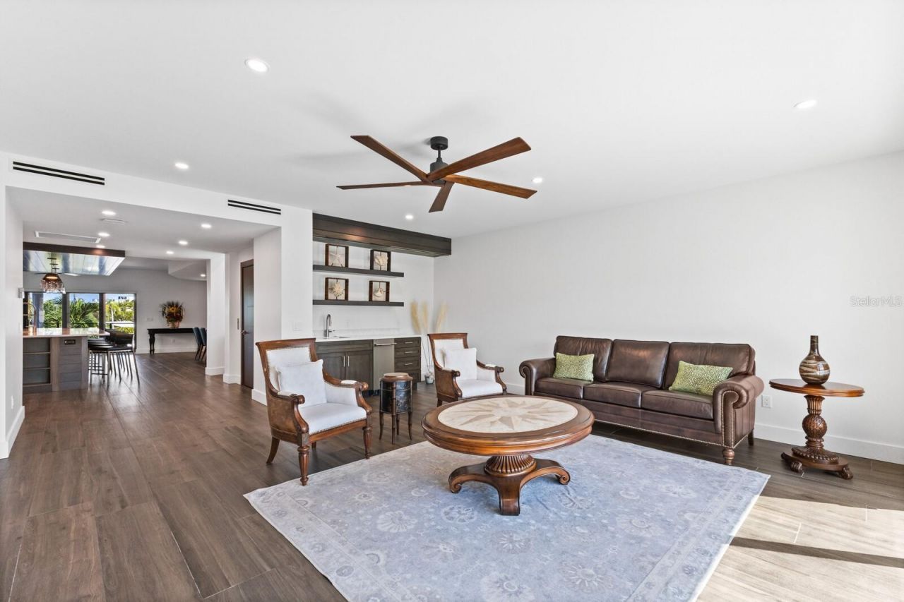 201 N Harbor Drive, Holmes Beach, FL 34217 Photo