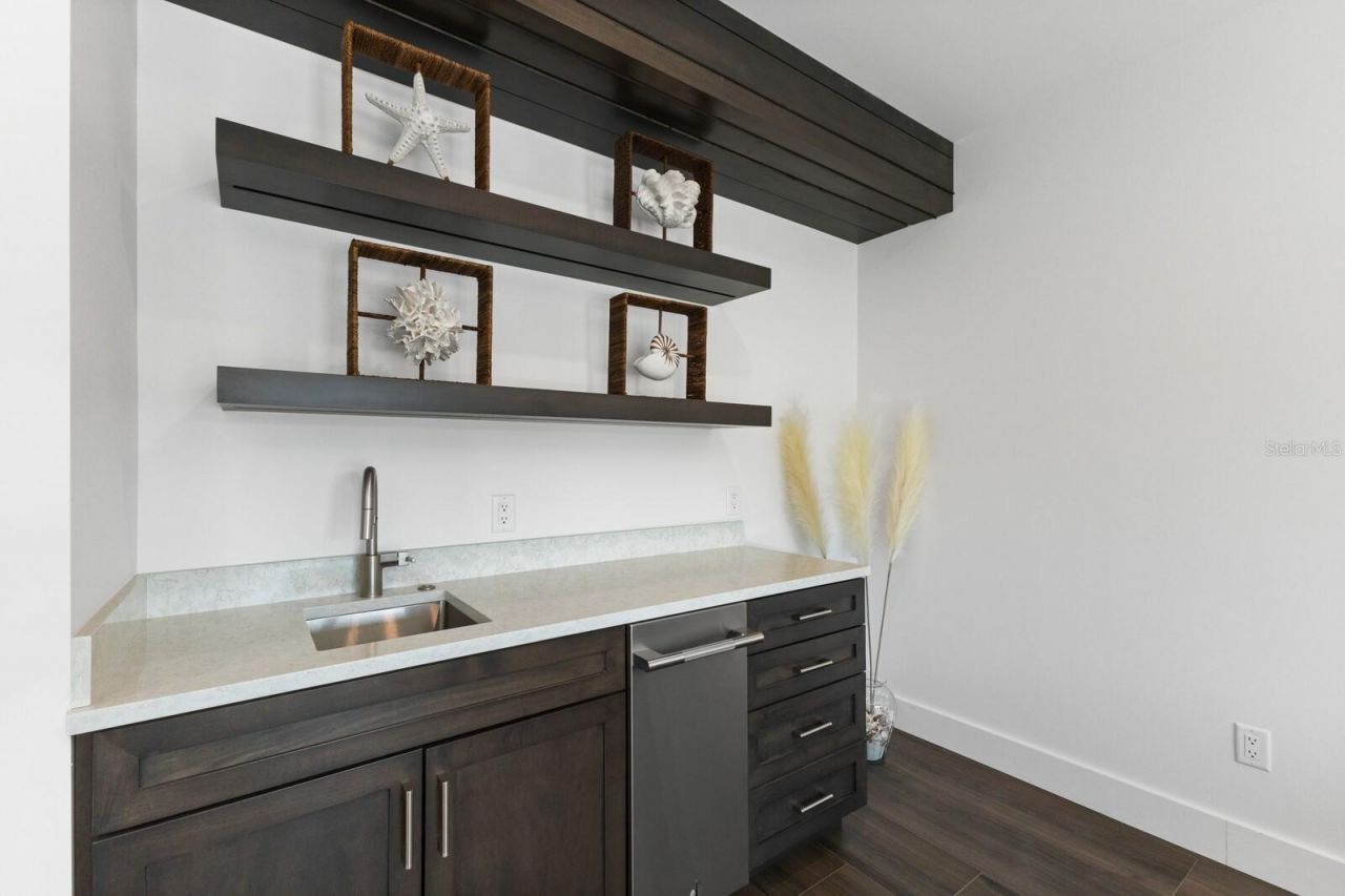 201 N Harbor Drive, Holmes Beach, FL 34217 Photo