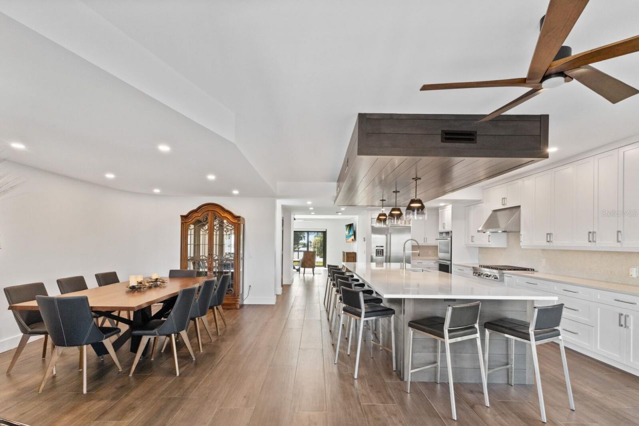 201 N Harbor Drive, Holmes Beach, FL 34217 Photo