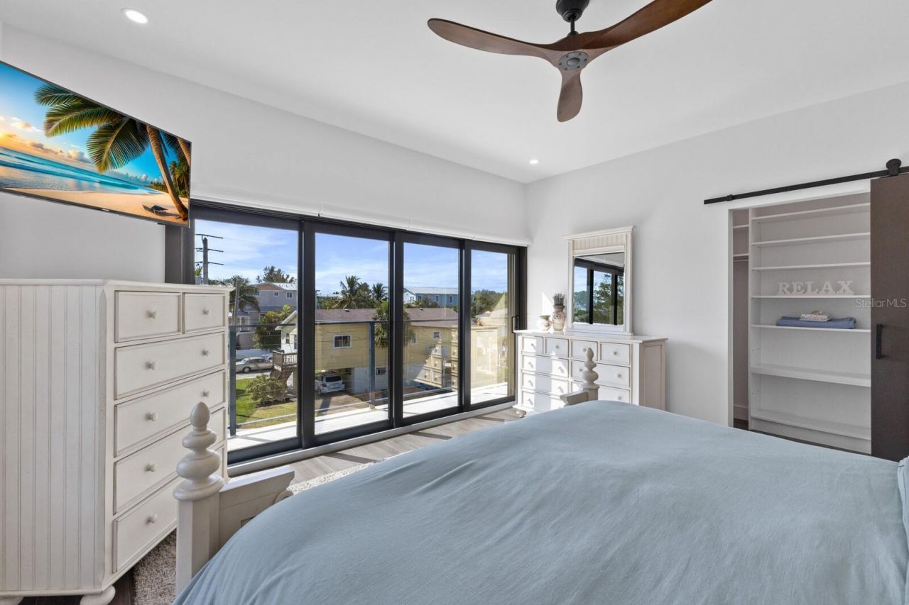 201 N Harbor Drive, Holmes Beach, FL 34217 Photo