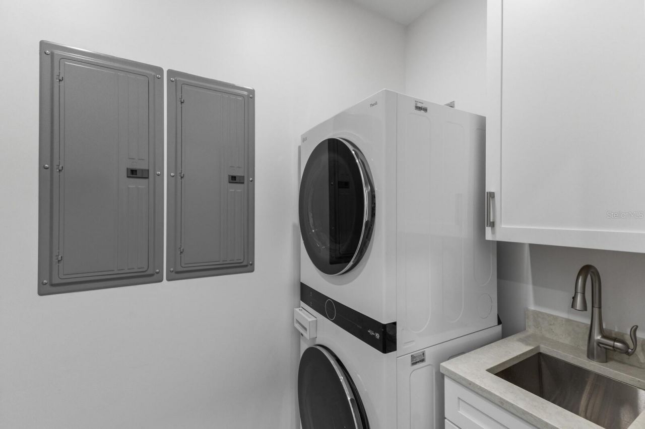 201 N Harbor Drive, Holmes Beach, FL 34217 Photo