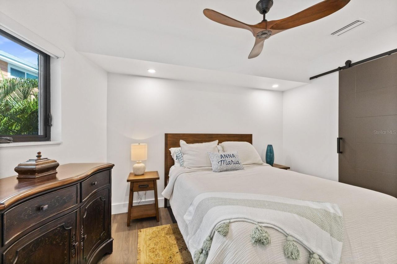 201 N Harbor Drive, Holmes Beach, FL 34217 Photo