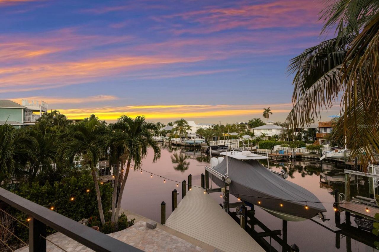 201 N Harbor Drive, Holmes Beach, FL 34217 Photo