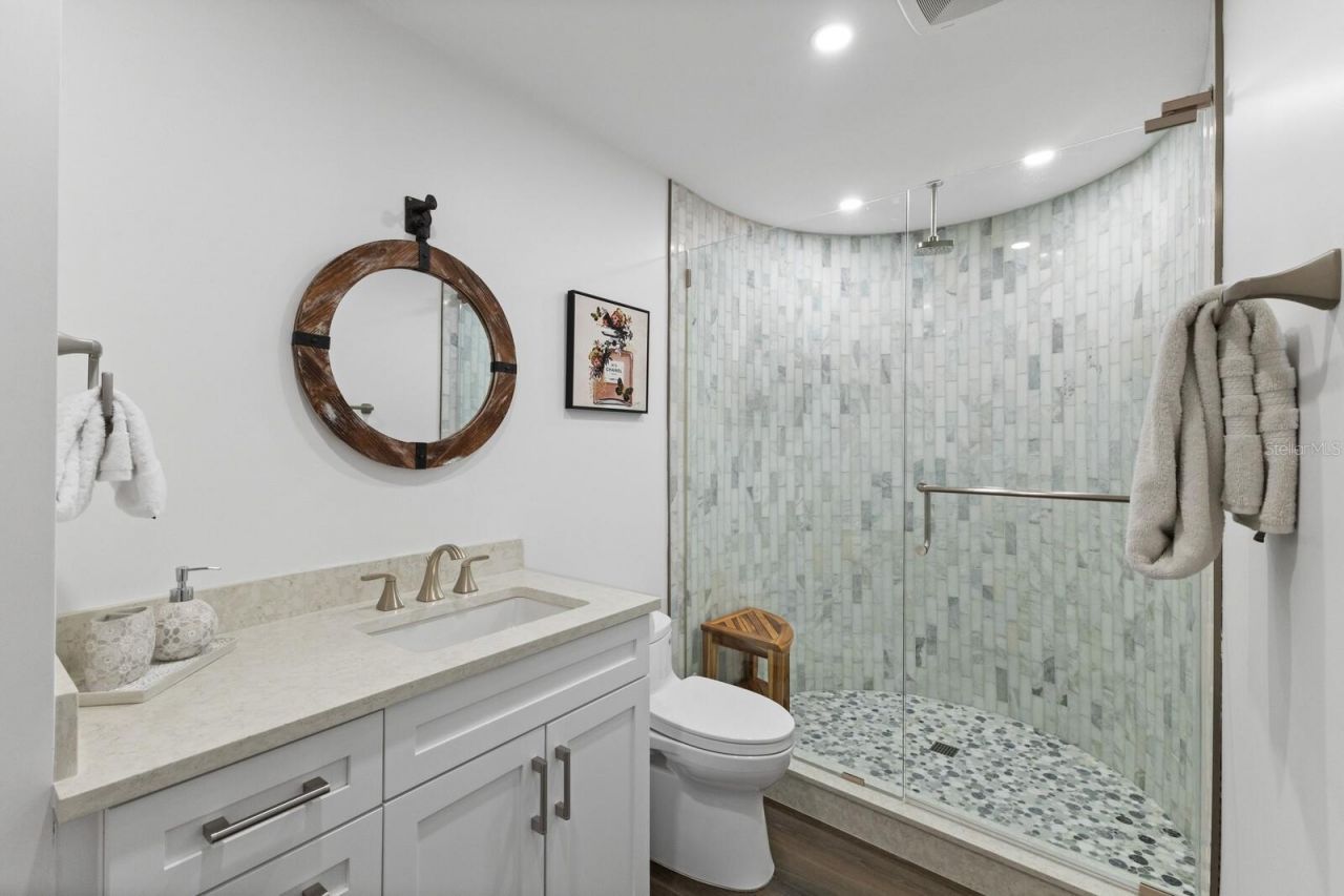 201 N Harbor Drive, Holmes Beach, FL 34217 Photo