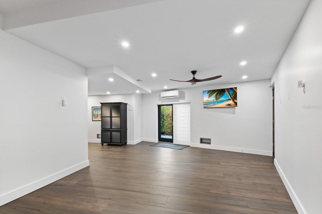 201 N Harbor Drive, Holmes Beach, FL 34217 Photo