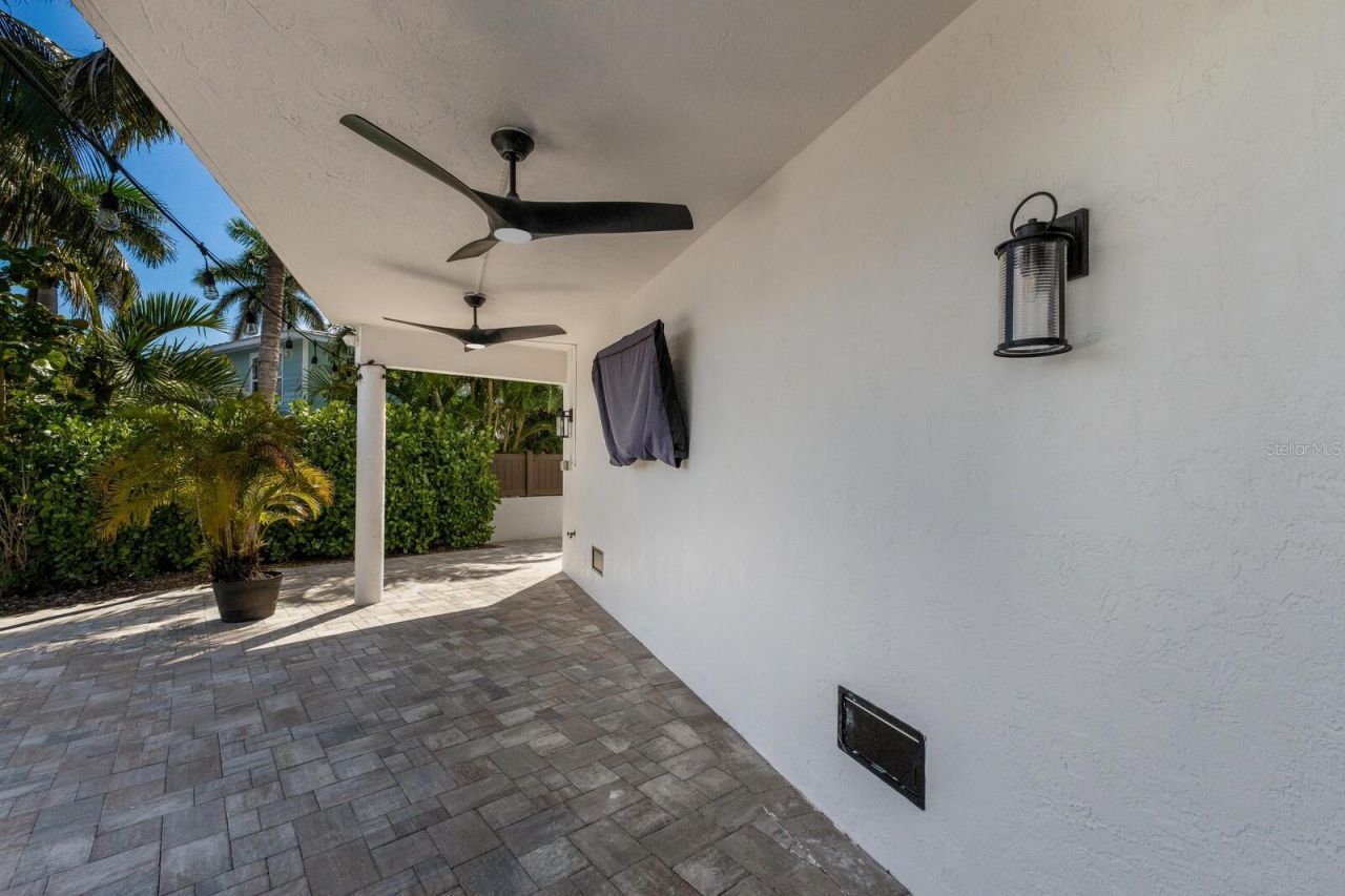 201 N Harbor Drive, Holmes Beach, FL 34217 Photo