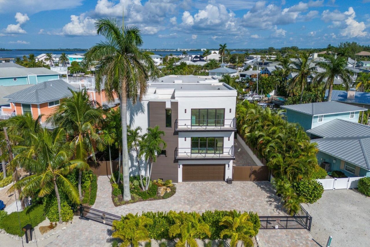 201 N Harbor Drive, Holmes Beach, FL 34217 Photo