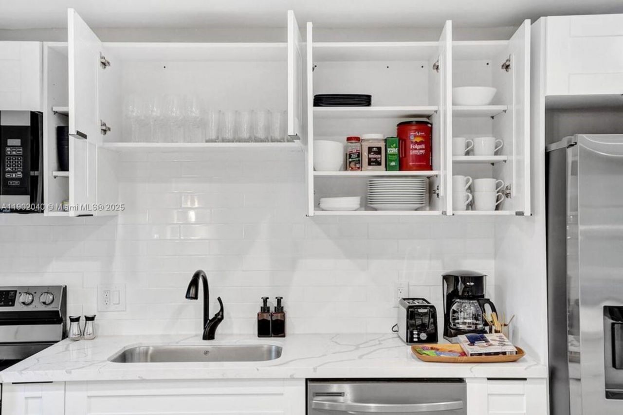 1573 NE 30th Ct, Pompano Beach, FL 33064 Photo