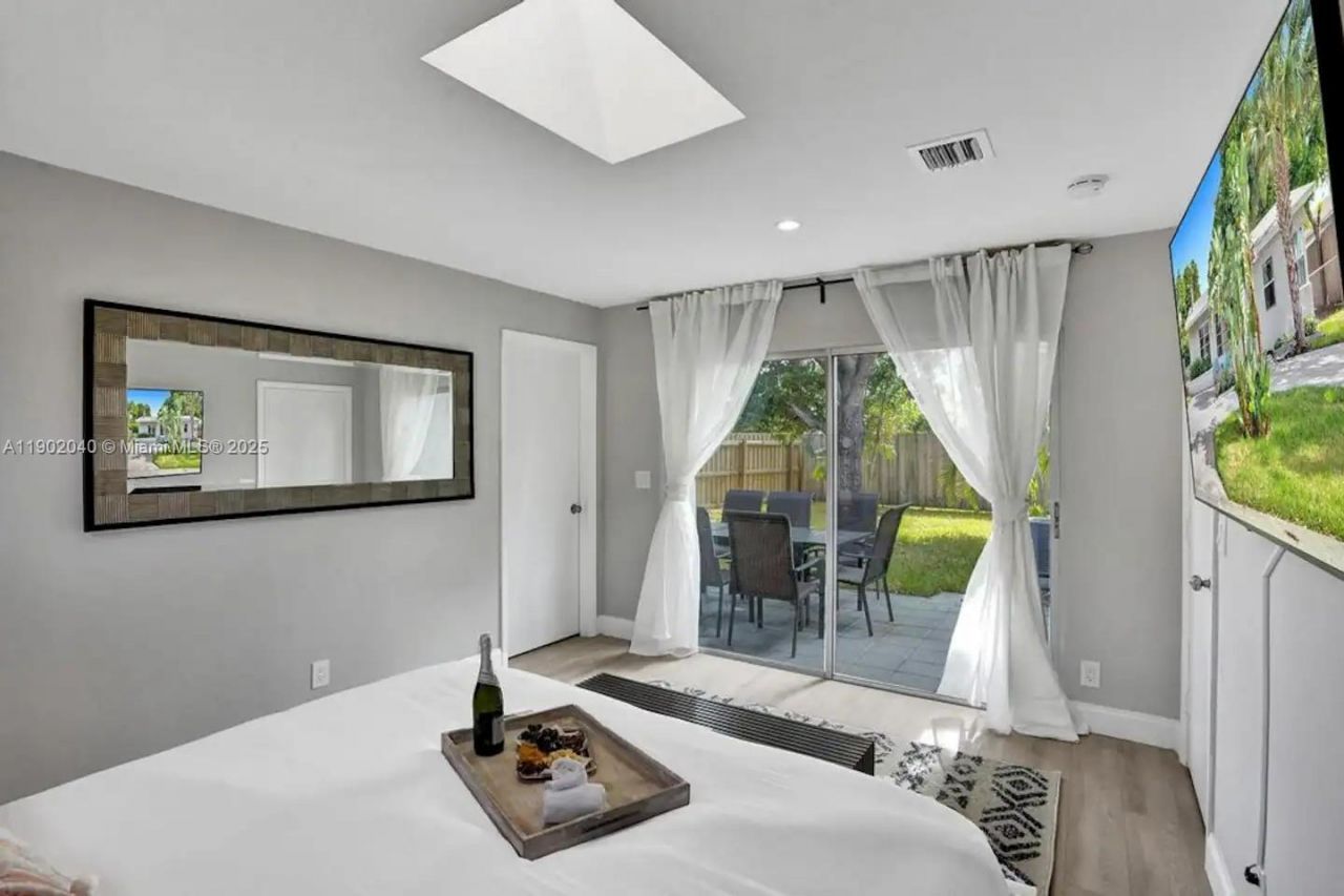 1573 NE 30th Ct, Pompano Beach, FL 33064 Photo