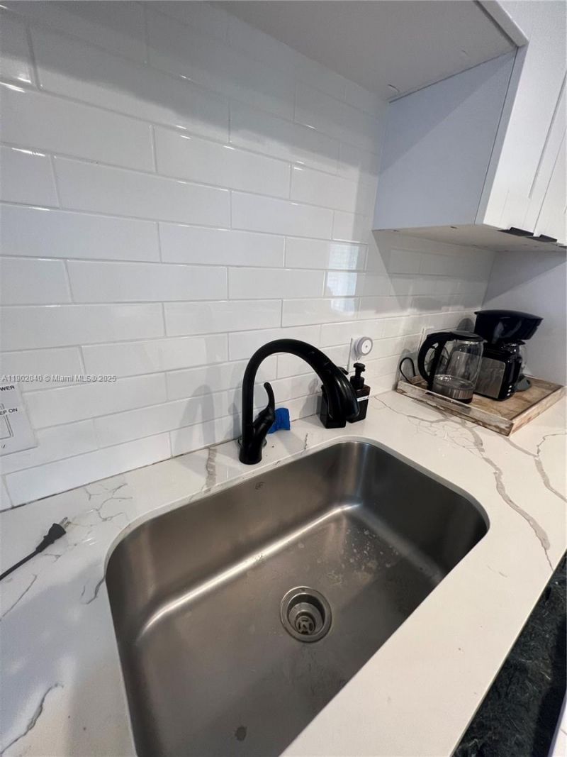 1573 NE 30th Ct, Pompano Beach, FL 33064 Photo