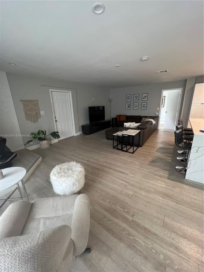 1573 NE 30th Ct, Pompano Beach, FL 33064 Photo