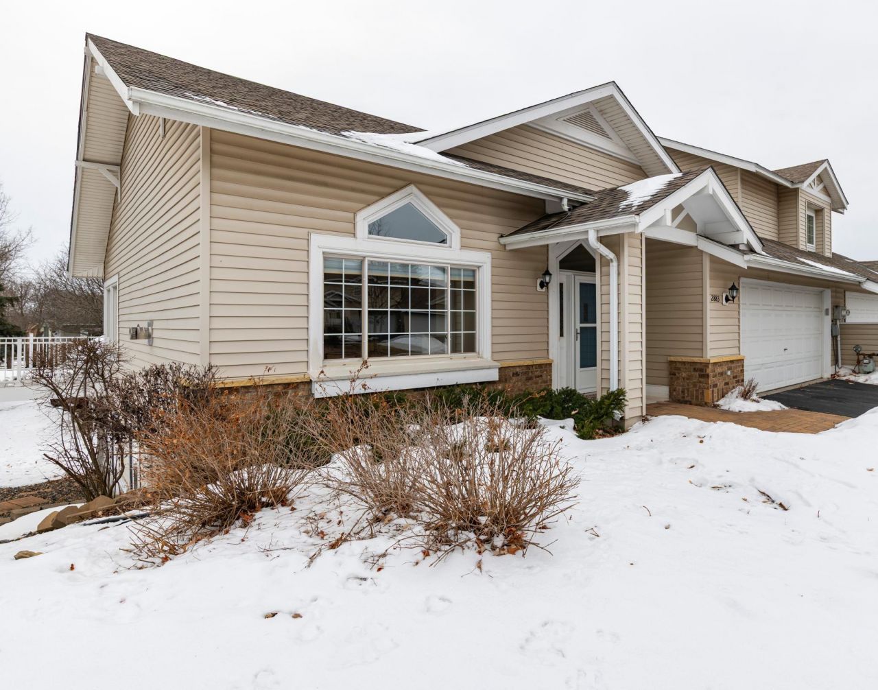 2883 Devonshire Place, Woodbury, MN 55125 Main Photo