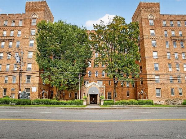 219 Bronx River Road, Unit 2L, Yonkers, NY 10704