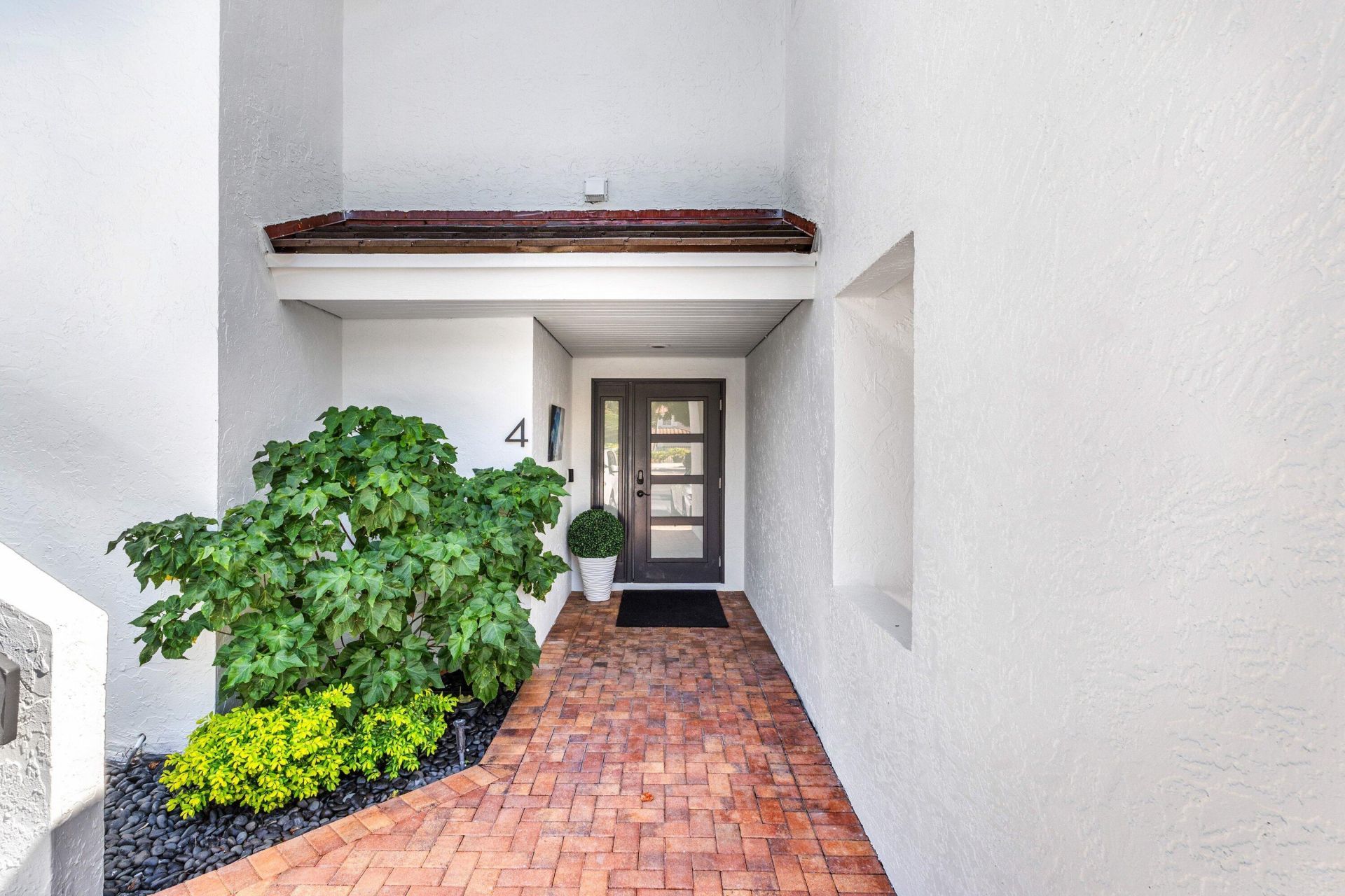 931 Palm Trail, Unit 4, Delray Beach, FL 33483 Photo