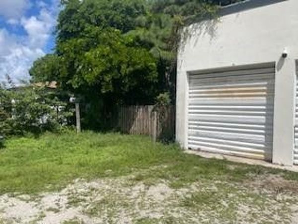 1601 NW 147th Street Drive, Miami, FL 33167