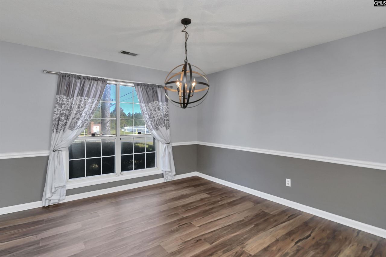 101 Grinders Mill Road Photo 12