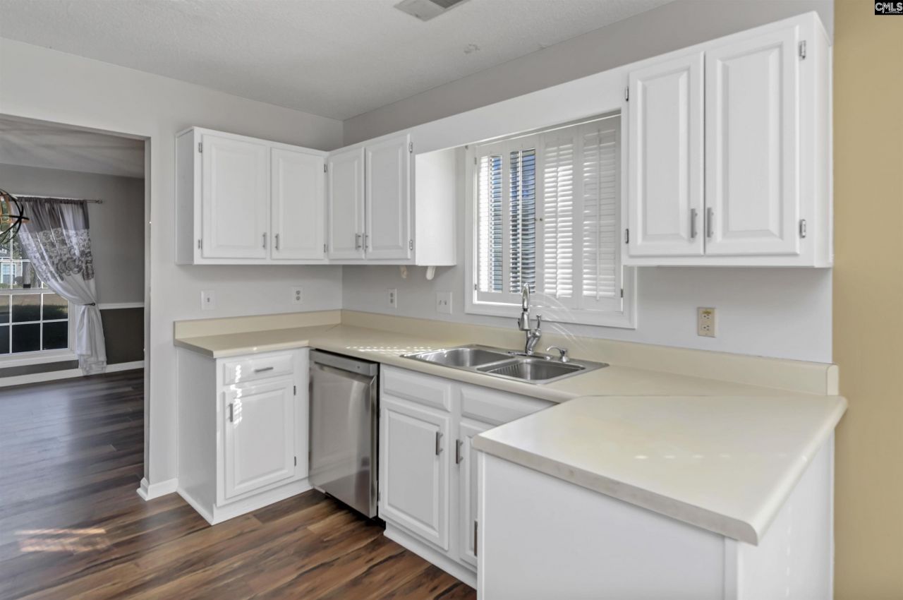 101 Grinders Mill Road Photo 15