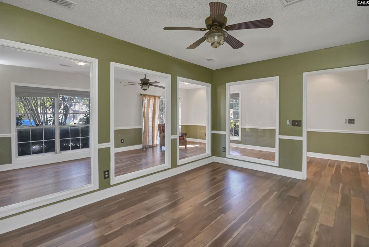 101 Grinders Mill Road Photo 33