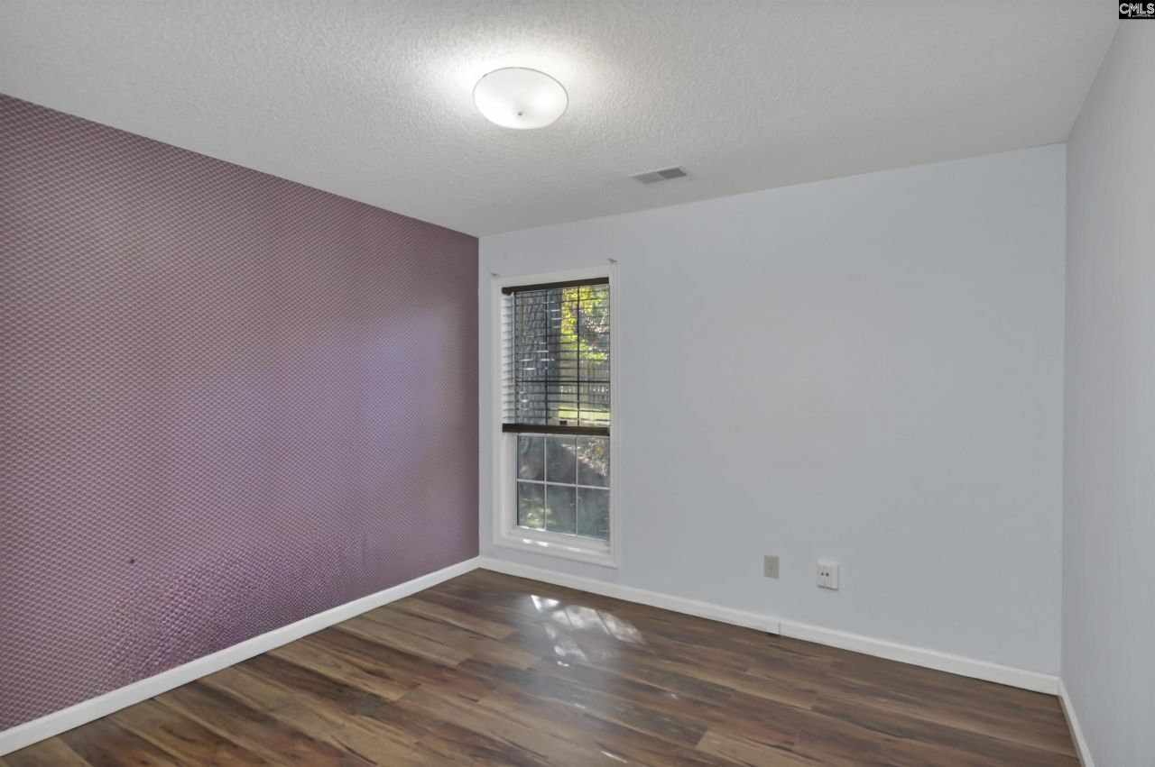 101 Grinders Mill Road Photo 34