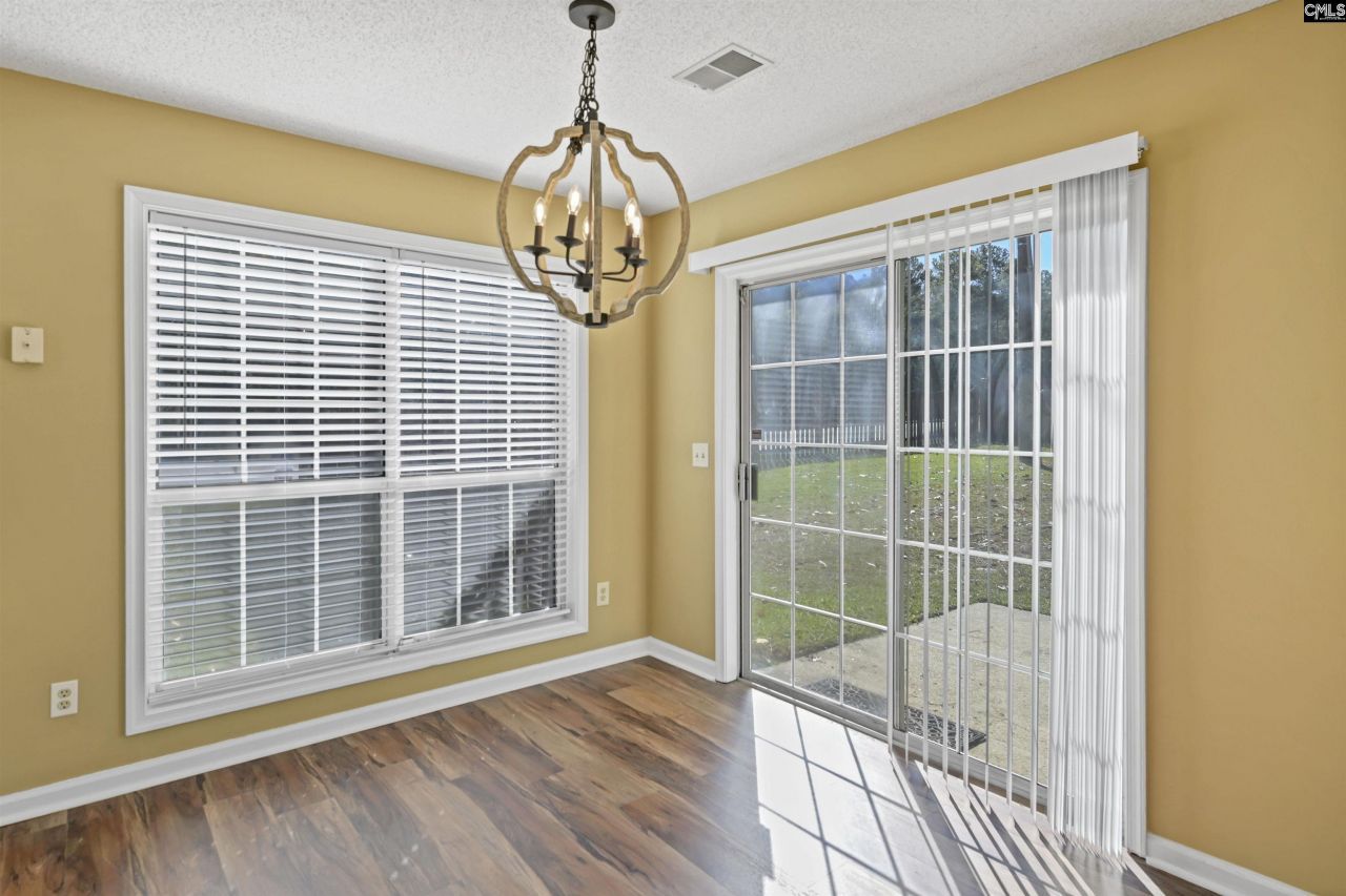 101 Grinders Mill Road Photo 9