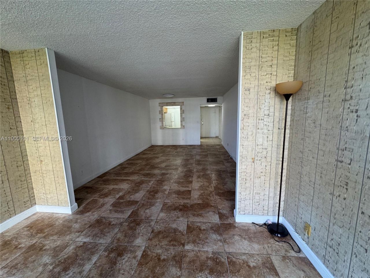 851 Three Islands Blvd, Unit 117, Hallandale Beach, FL 33009 Photo