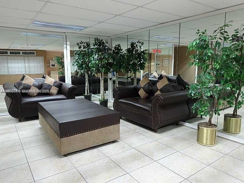 851 Three Islands Blvd, Unit 117, Hallandale Beach, FL 33009 Photo