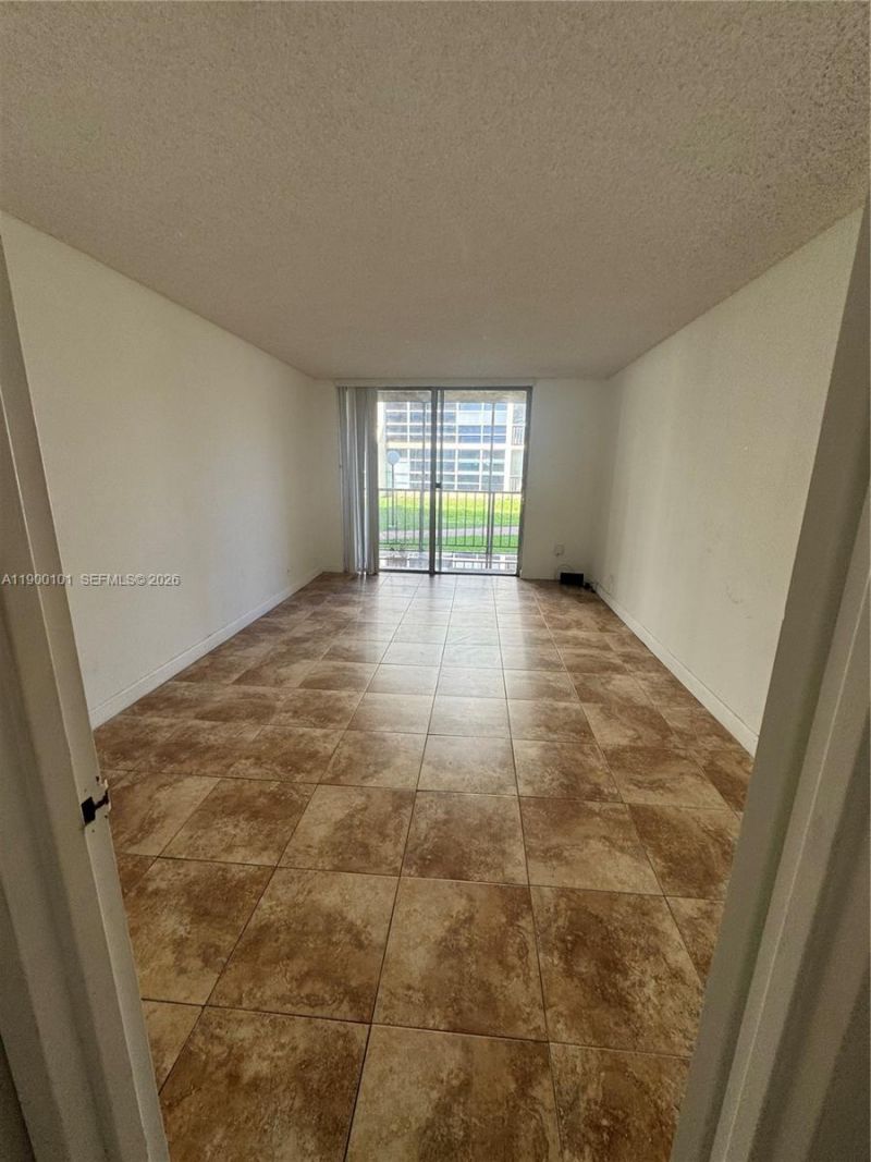 851 Three Islands Blvd, Unit 117, Hallandale Beach, FL 33009 Photo