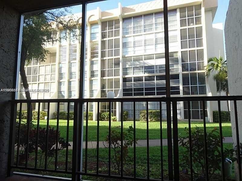 851 Three Islands Blvd, Unit 117, Hallandale Beach, FL 33009 Photo