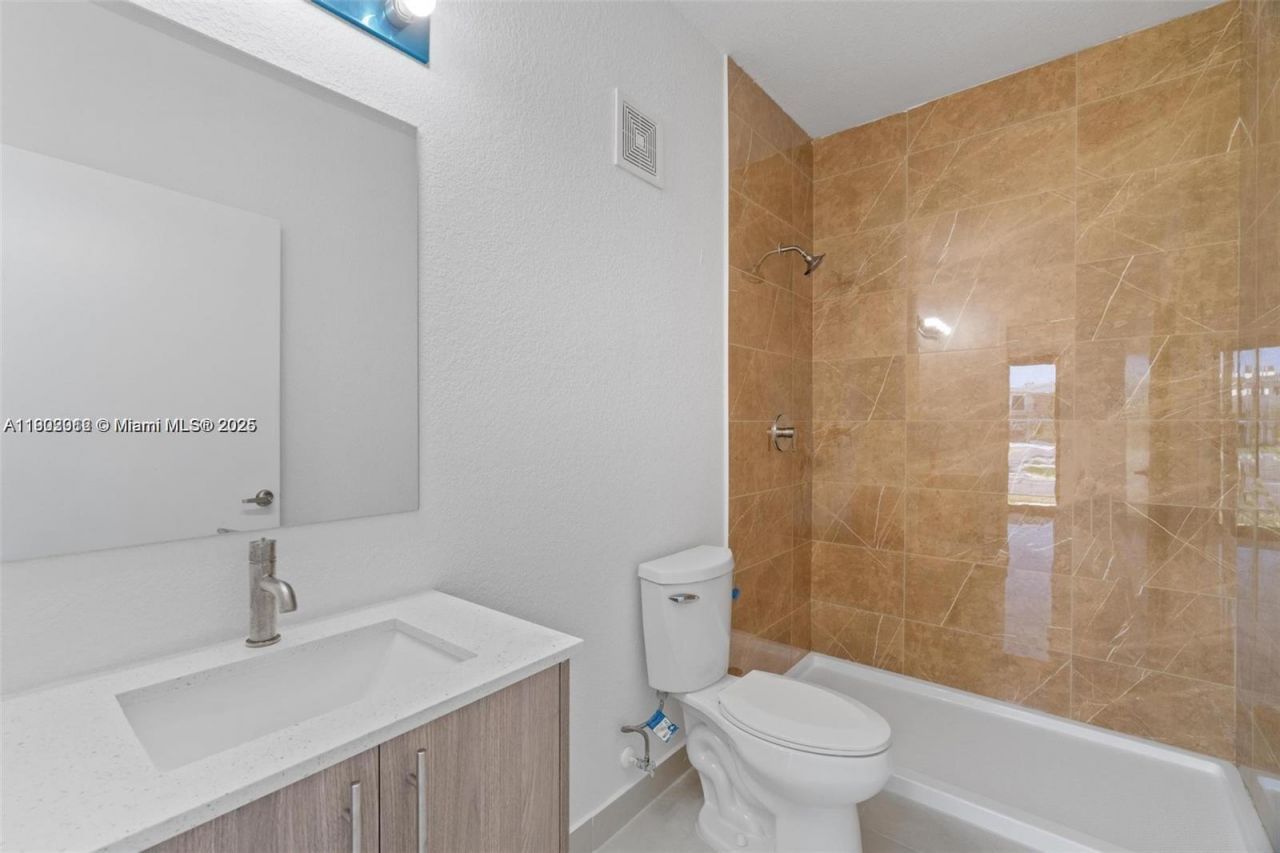 1119 NW 1st St, Florida City, FL 33034 Photo
