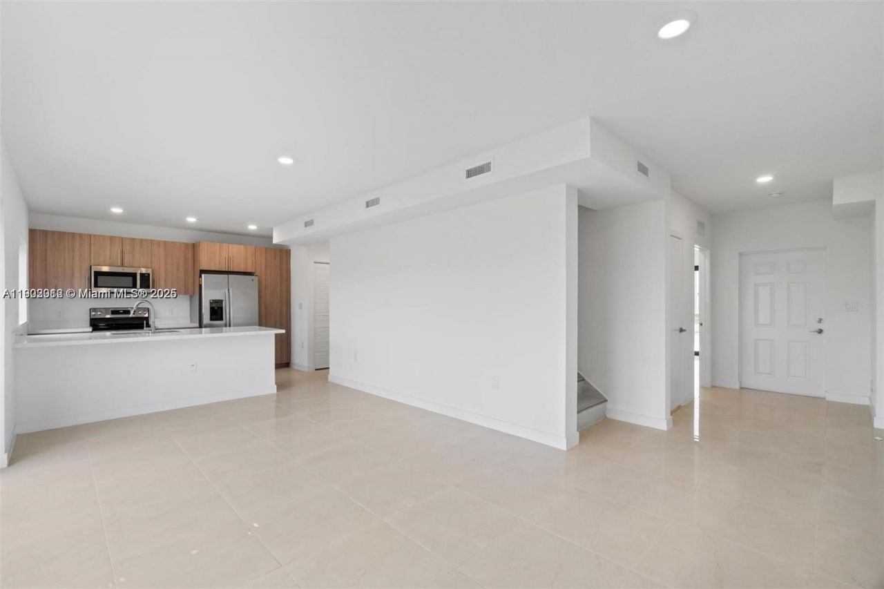 1119 NW 1st St, Florida City, FL 33034 Photo