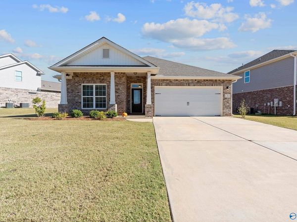 131 Heritage Lakes Boulevard, New Market, AL 35761