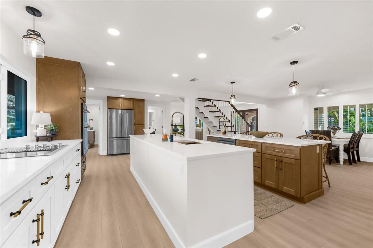 16895 1st Street E, North Redington Beach, FL 33708 Photo